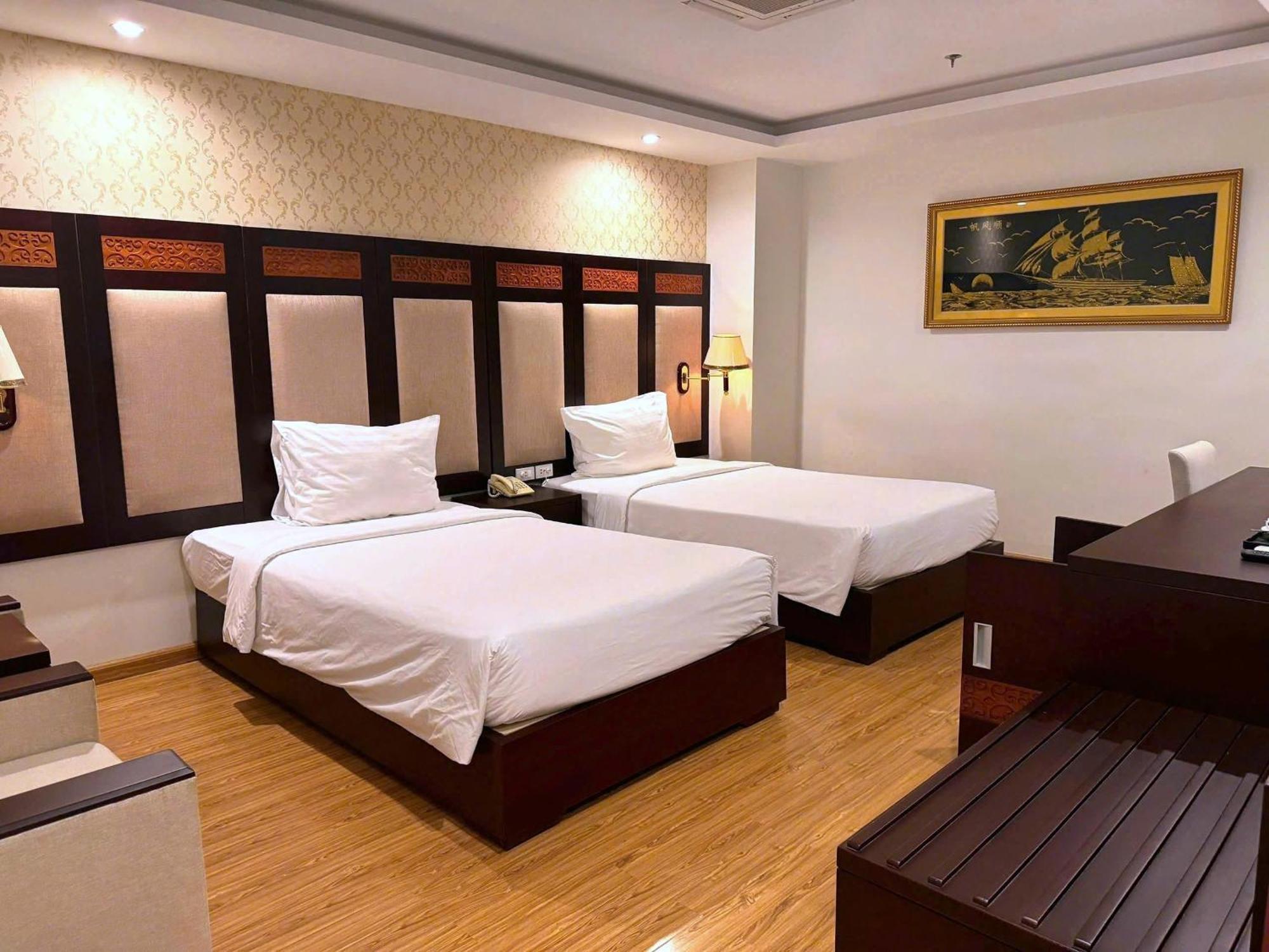 Galliot Hotel Nha Trang Esterno foto